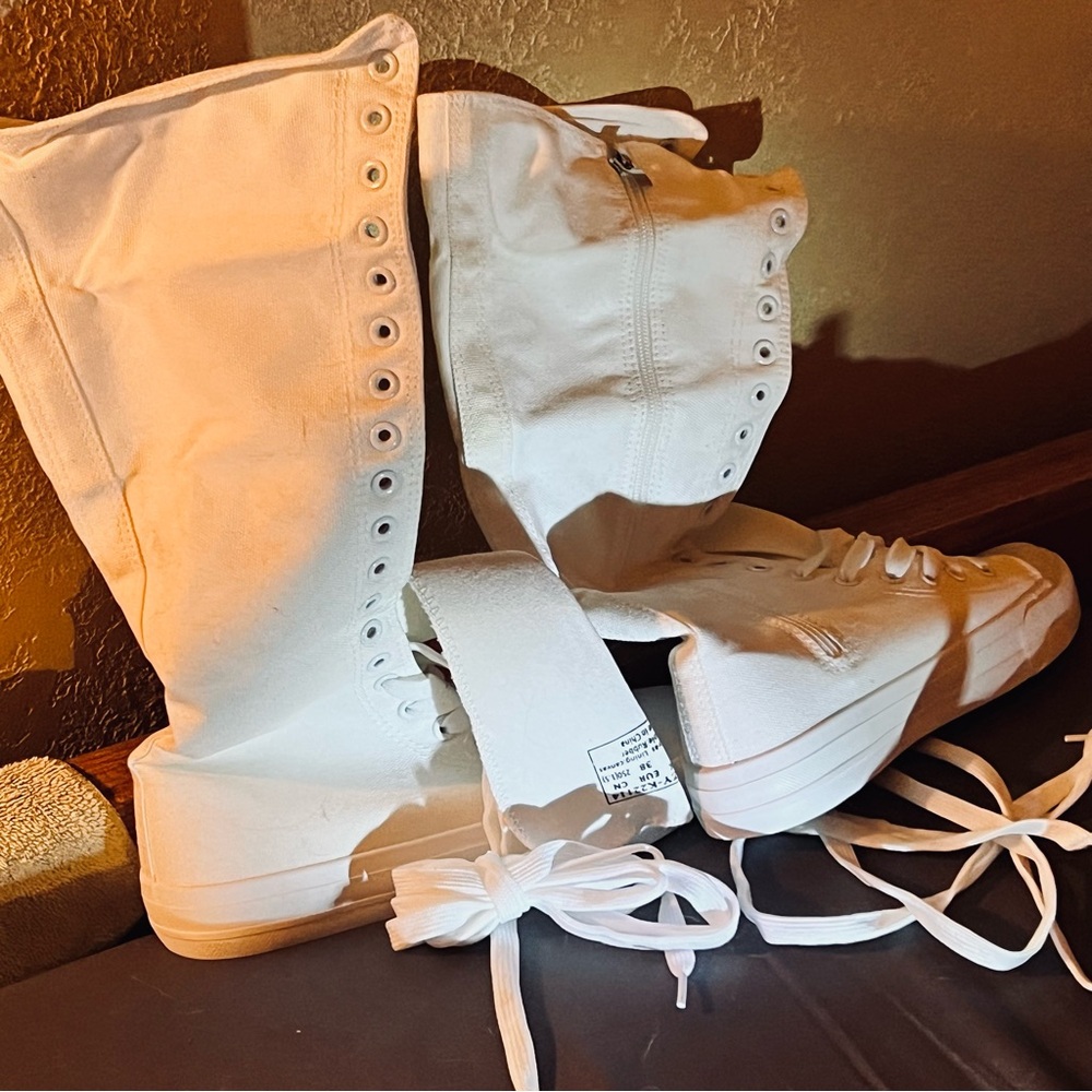 White Canvas lace up And Zip Knee High Boots US 7 EU 38.  Customize your feet